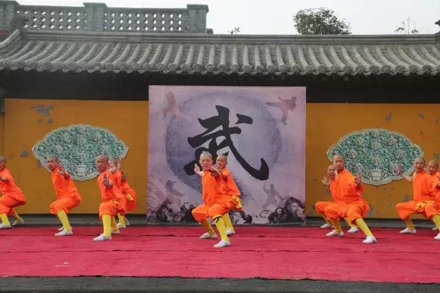 少林小子李连杰几岁,李连杰小时候在少林寺