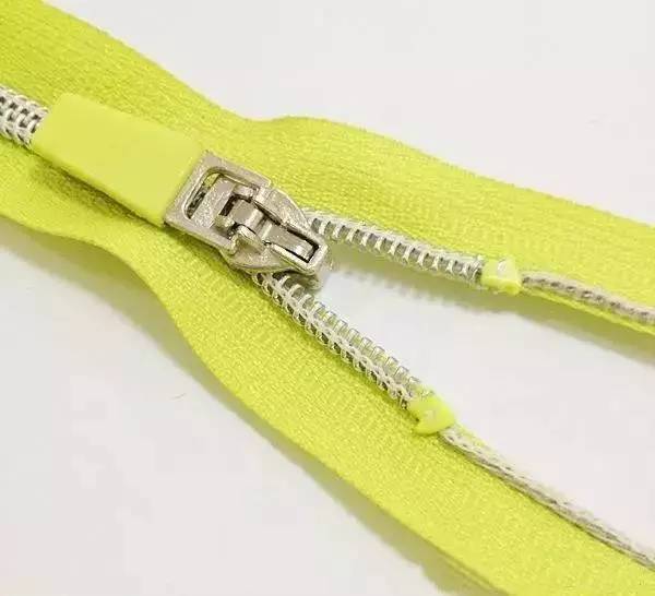 包包拉链坏了怎么把它修好,衣服拉链坏掉别烦恼教你一招修好