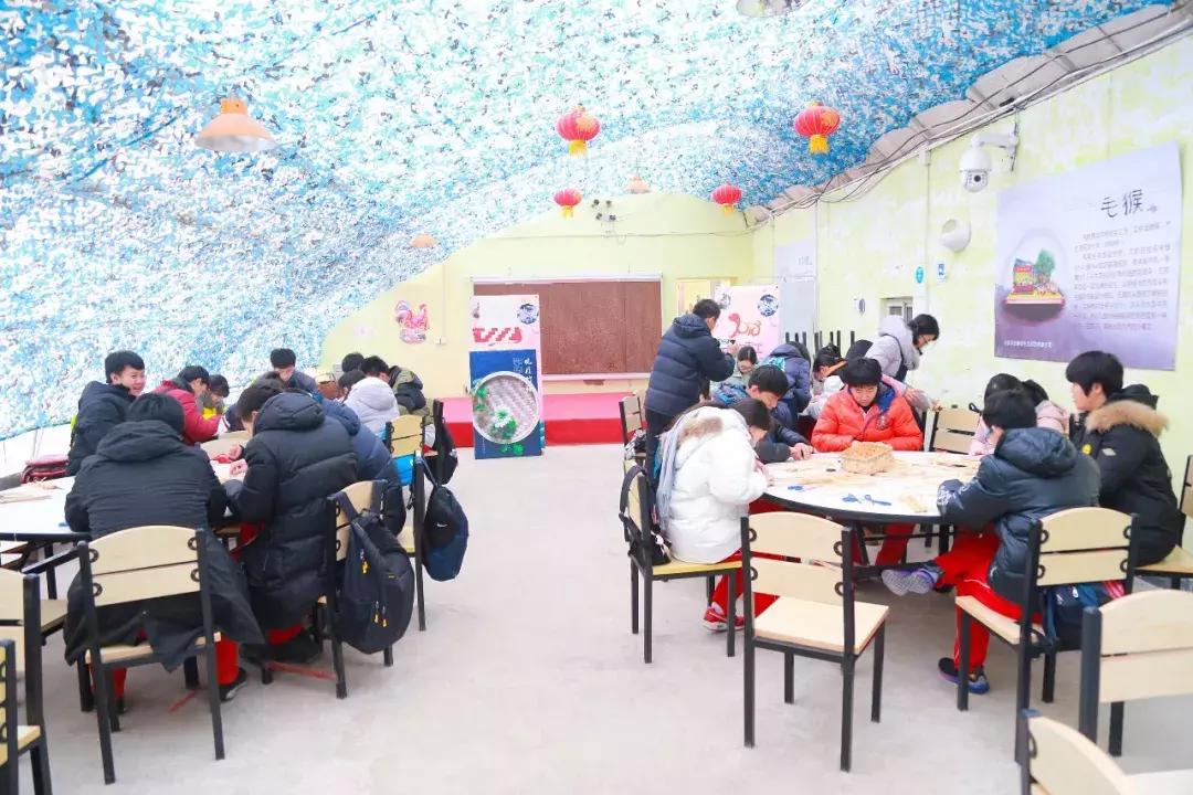 “巧手赛天工,喜庆家年华”——记崇文门中学主题工作坊