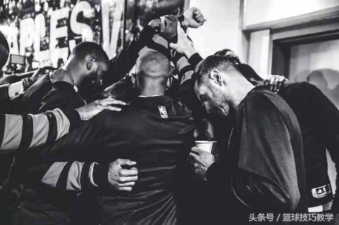 十八岁少年因打篮球被砍致死,篮球冲突致少年遭刀伤亡