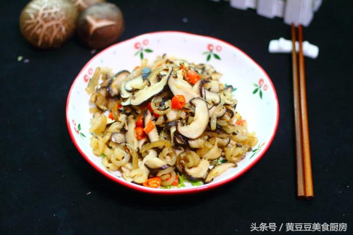 猪皮配什么菜炒最好吃,肉皮搭配什么炒