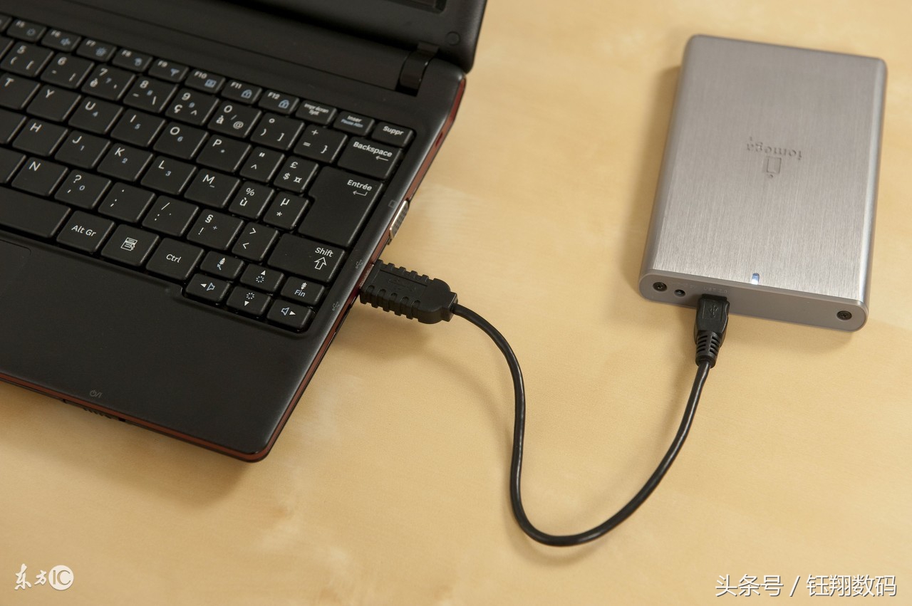 旧电脑转卖时，如何彻底擦除硬盘数据不被小人利用！