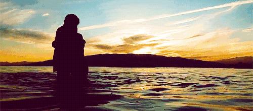 世人都说太相似的两个人不适合在一起我想这是最好的答案