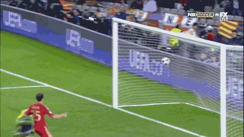 现役足球右边锋十大球星,足坛史上十大右边锋排名