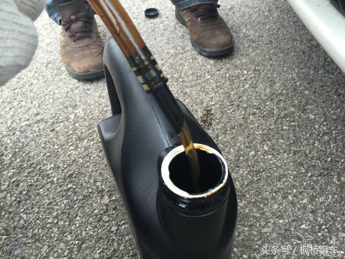 5万公里换变速箱油需要换滤芯吗,5万公里用什么方式更换变速箱油