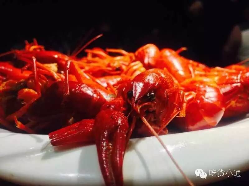 宁波海鲜夜排档一条街象山,又到吃晚餐的时候