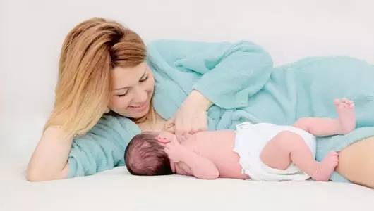 『母乳妈妈的感悟故事分享』母乳喂养之路--坚持坚持再坚持