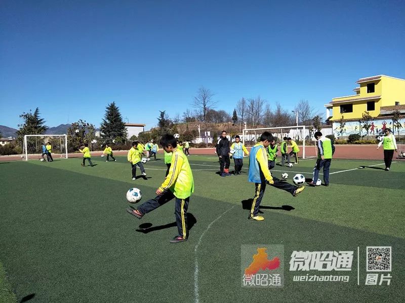 双河小学全市冠军,昭通市苏家院中学足球队