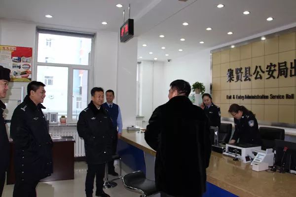 给警察发自拍,发警察服自拍照文案