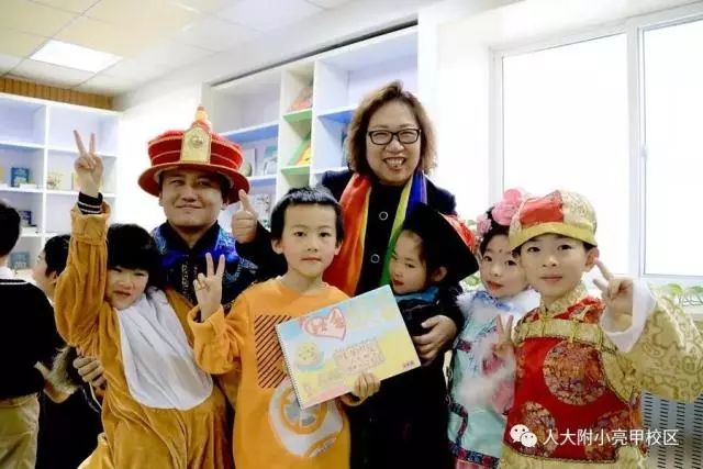 家校合作创设氛围促进绘本阅读,小学绘本阅读校本课程开发方案