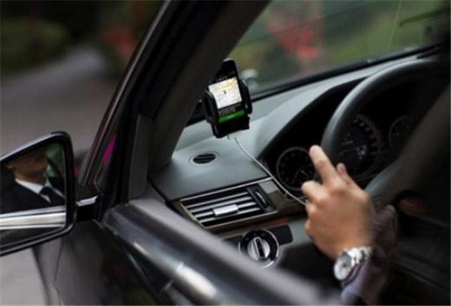 车身广告收费价格标准,车身广告一年费用多少钱