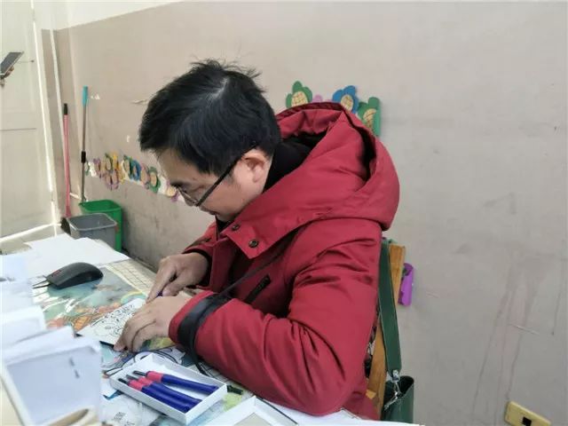 狗年要来了！浦江这所小学做的画有点意思的