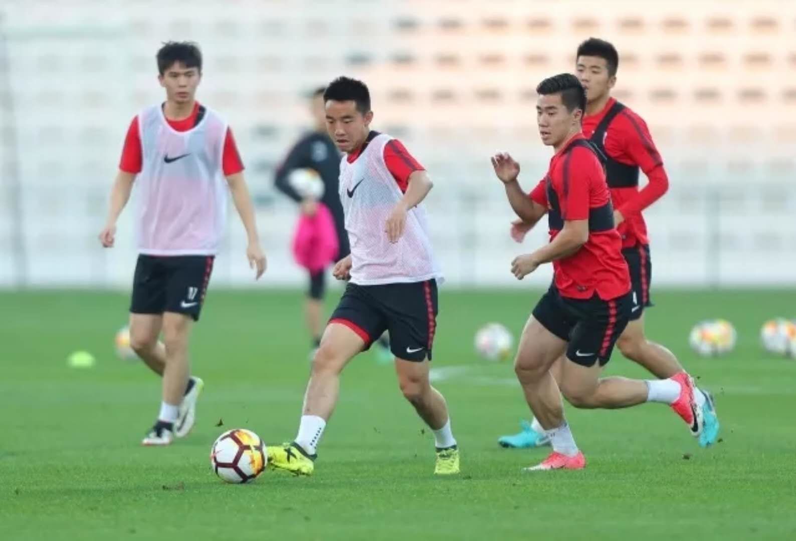 上海上港多哈训练视频,上海上港高清录像