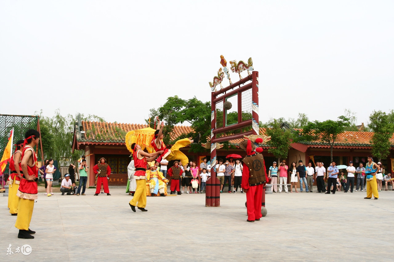 千年前第一个死在足球的球迷，玩足球吐血而亡