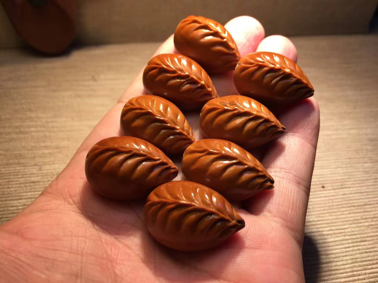 橄榄核雕中雅玩，憨豆，格格巫，泰森，爱因斯坦