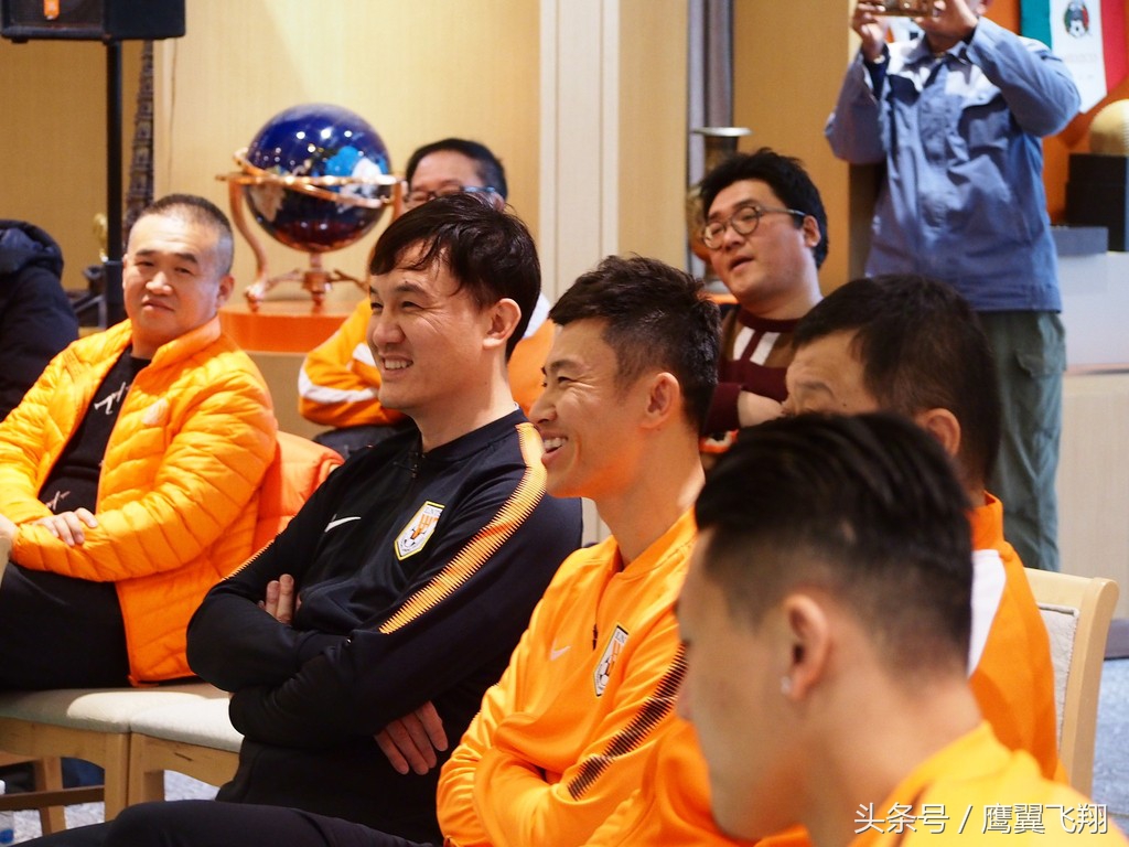 鲁能周年庆,鲁能队庆祝