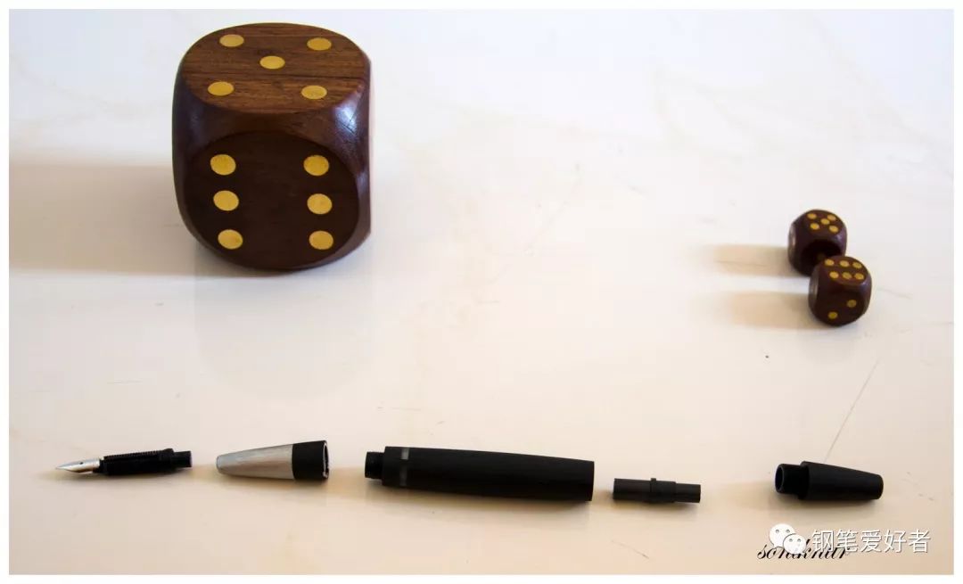 凌美2000钢笔深度评测,德国凌美lamy2000怎么加墨水