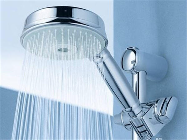 关掉花洒还在滴水什么原因,关闭花洒还滴水维修