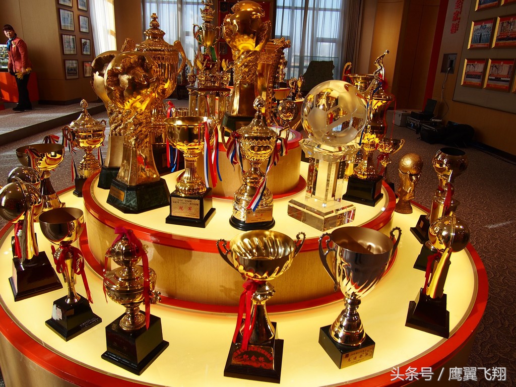 鲁能周年庆,鲁能队庆祝