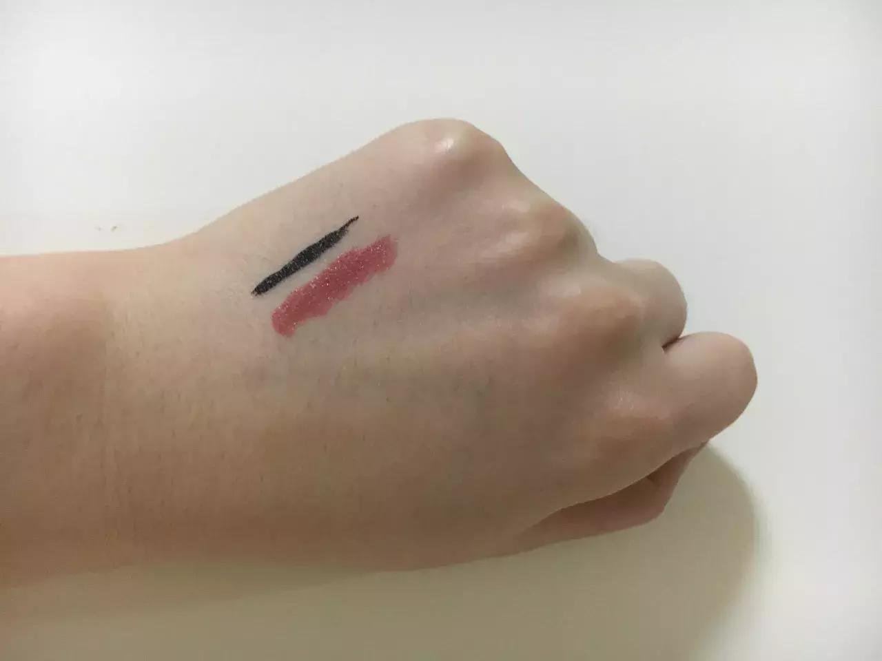 这款洁面仪超火让你的脸更加洁净,价格相对平民而且好用的洁面仪