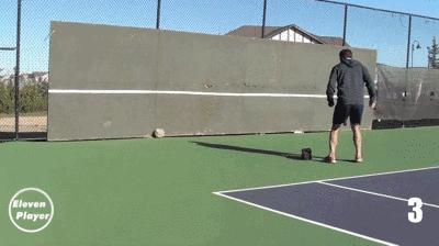 足球训练运球过人的教学,足球零基础传球训练方法