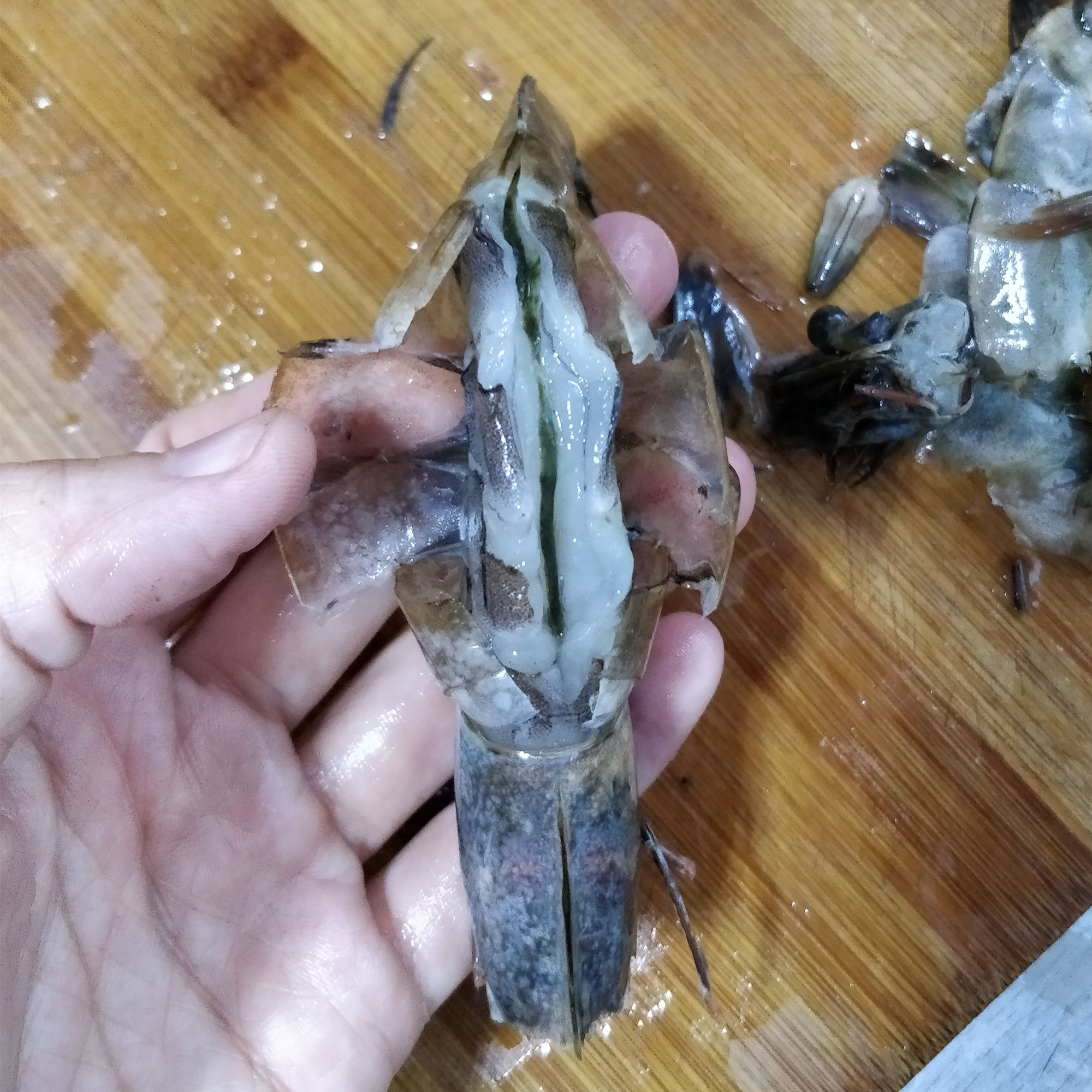 用我的窍门，扒虾壳特快，开背去沙线，一步到位不浪费