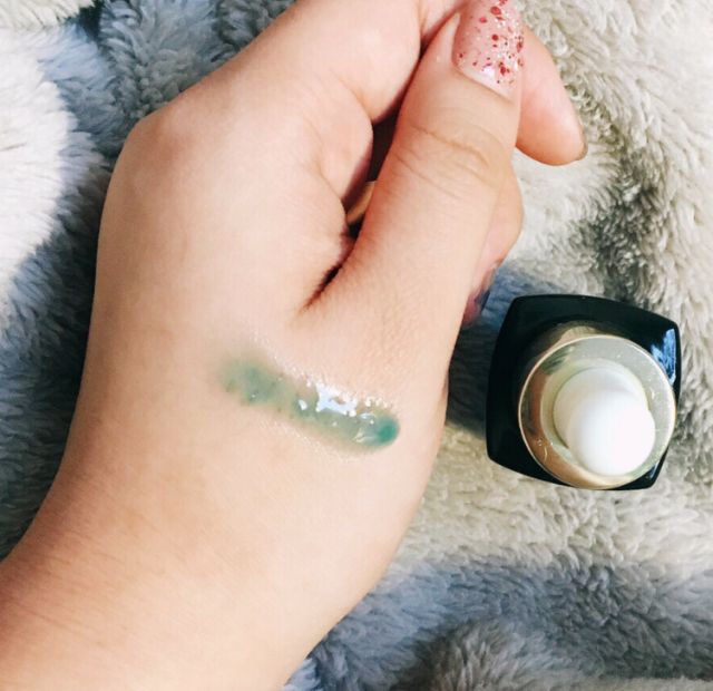 连Angelababy都怕的秋冬卡粉问题，用这10款美容油就能搞定！