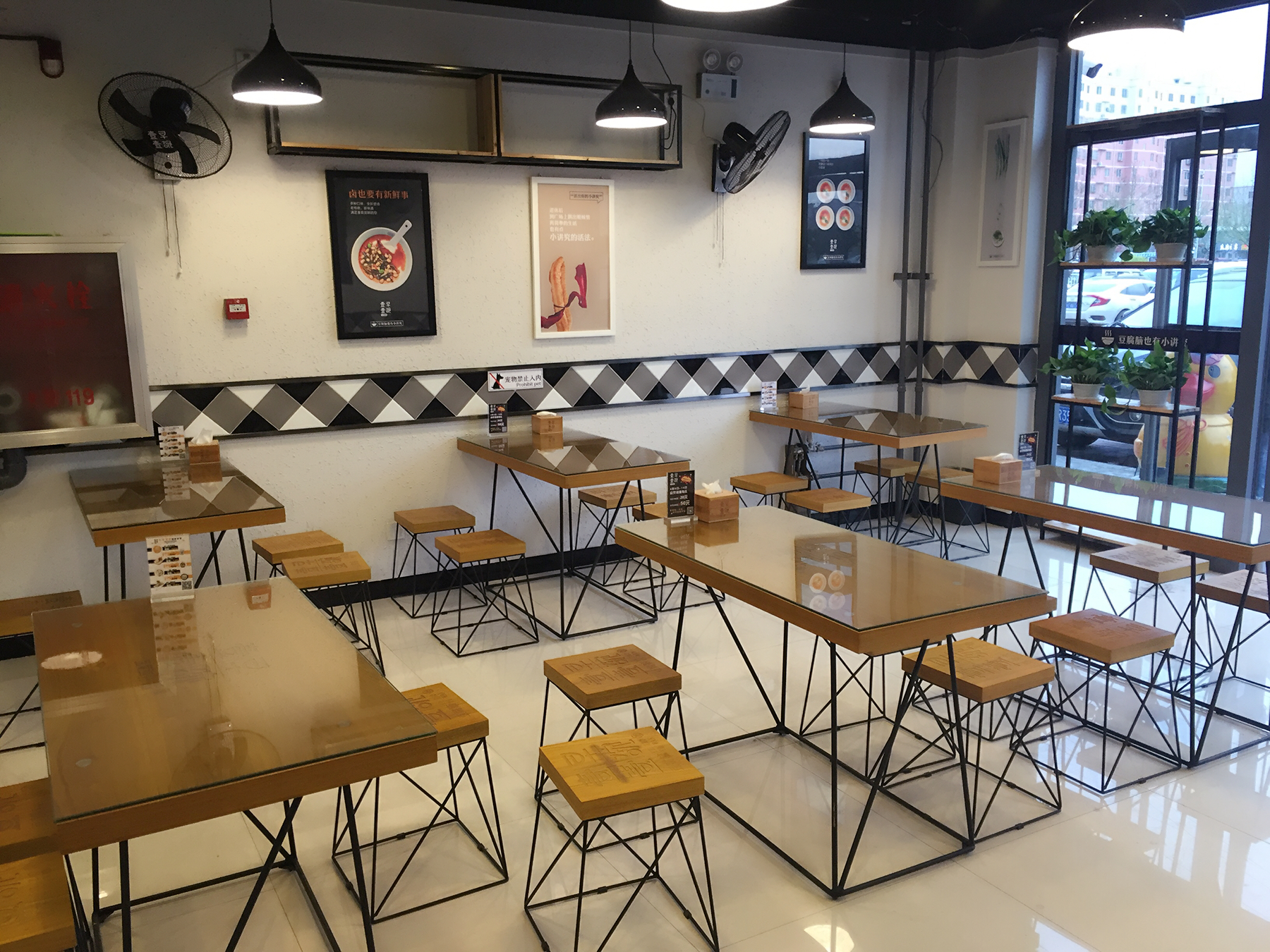 想自己创业开个早餐店好吗,小本创业开早餐店需要什么条件