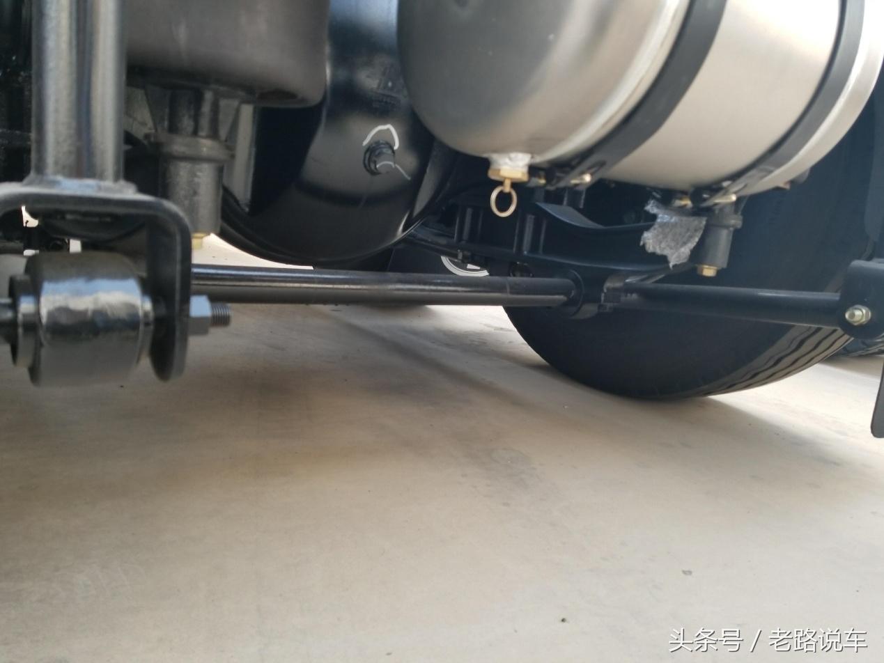 解放新大威后8轮领航版动力多大,新大威是哪个系列的车