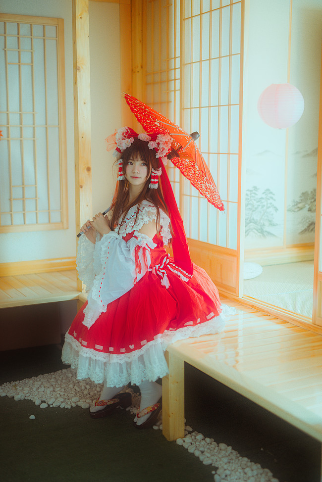 博丽灵梦cos正片,东方project十六夜咲夜cos