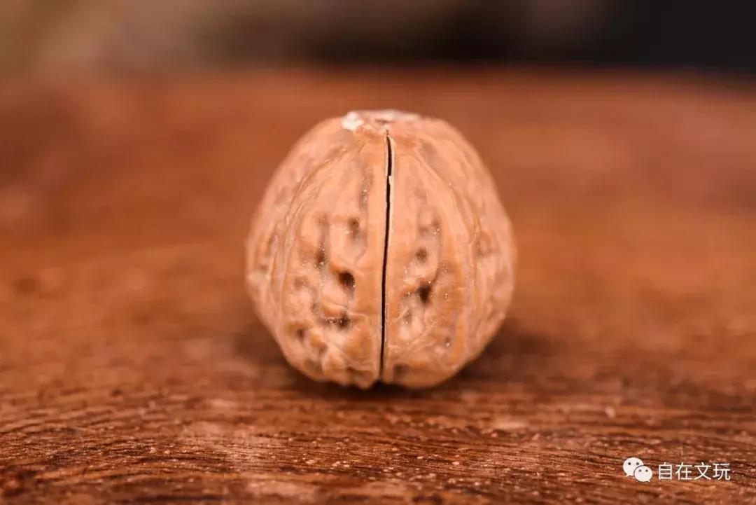 如何挑选小核桃手串,小核桃手串18颗佛头怎么挑选