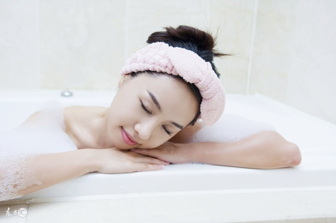 产妇产后用什么水清洗会阴,产妇产后第二天洗澡