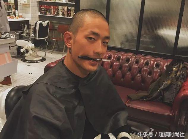 剃光头后变帅了,邋遢男剪掉头发之后变成帅哥