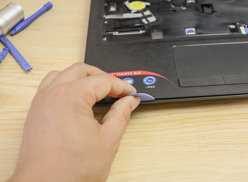 笔记本电脑加装SSD过程,笔记本加ssd固态教程