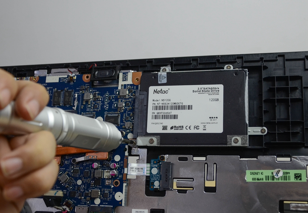 笔记本升级固态硬盘不用电脑,笔记本升级固态硬盘不重装系统