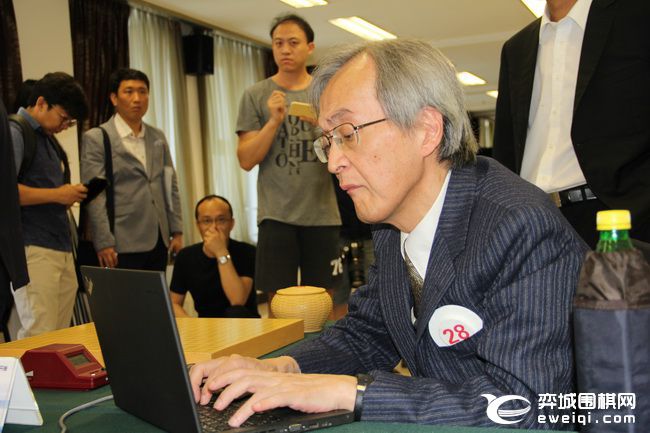 “日本狗”大战“韩国狗”石子旋风DeepZenGo连续五天弈城厮杀