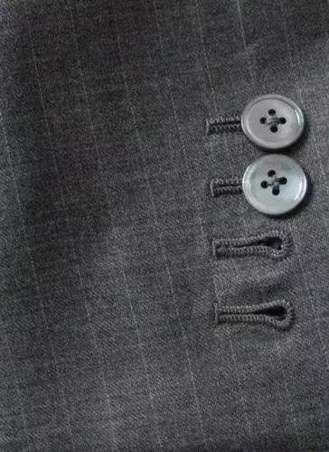 为啥你穿西装像房地产中介,房产中介西装