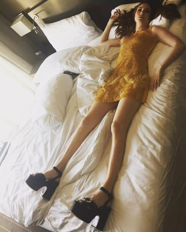 铅华洗尽——她留给我们的仅一个“美”字足矣