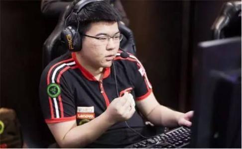 绝地求生韦神带领中国队吃鸡视频,韦神绝地求生吃鸡教学