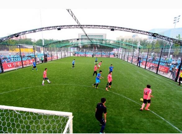 7人制足球场围网定制,5人制足球场围栏网厂家报价