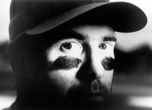 画个黑色的眼,画个黑眼圈