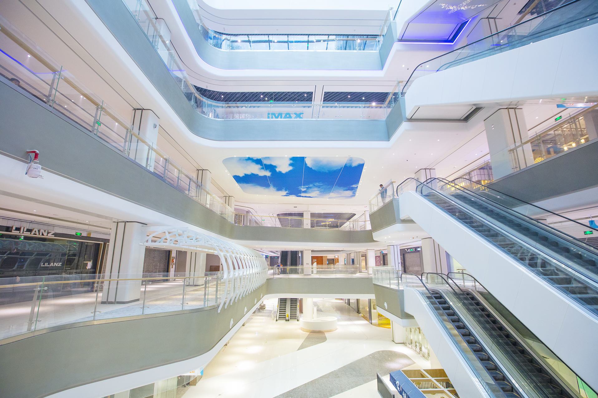 龙岗这家购物中心终于要开业了！全场5折起！