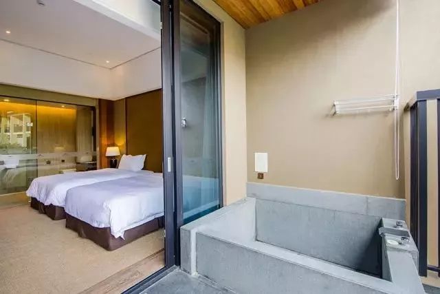 附近的旅游景点温泉自助餐一体,附近吃喝玩乐一体的温泉