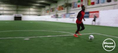 足球十大最简单过人技巧,足球过人怎样晃重心