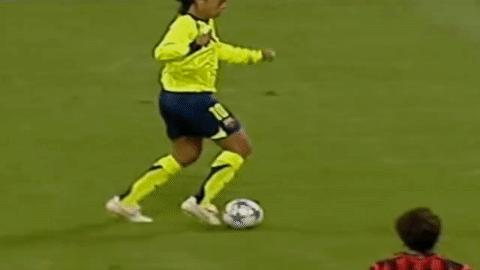 球场精灵小罗职业生涯的精彩瞬间,球场魔术师小罗