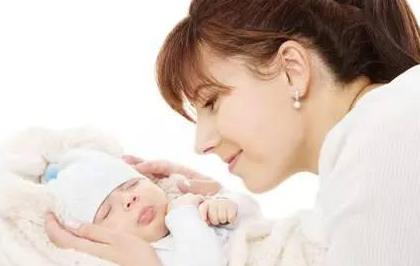 孕妇生下怪胎的孩子,孕妇生出畸形孩童