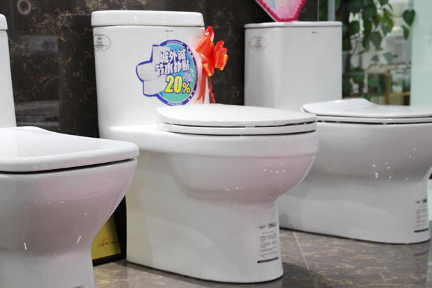 法恩莎卫浴城外诚店内多款座便器特价促销