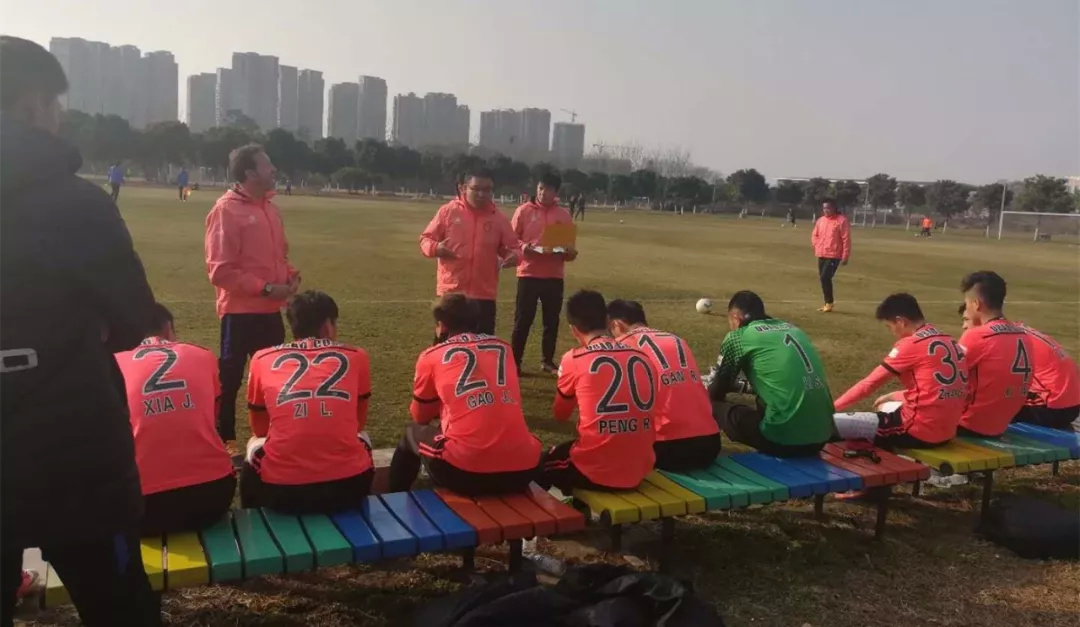 川足德比战,成足比赛现场直播