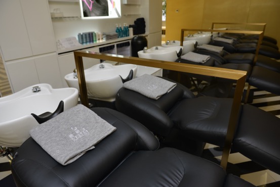 德研丝秀发焕能修护液,德研丝晒出护发新次元