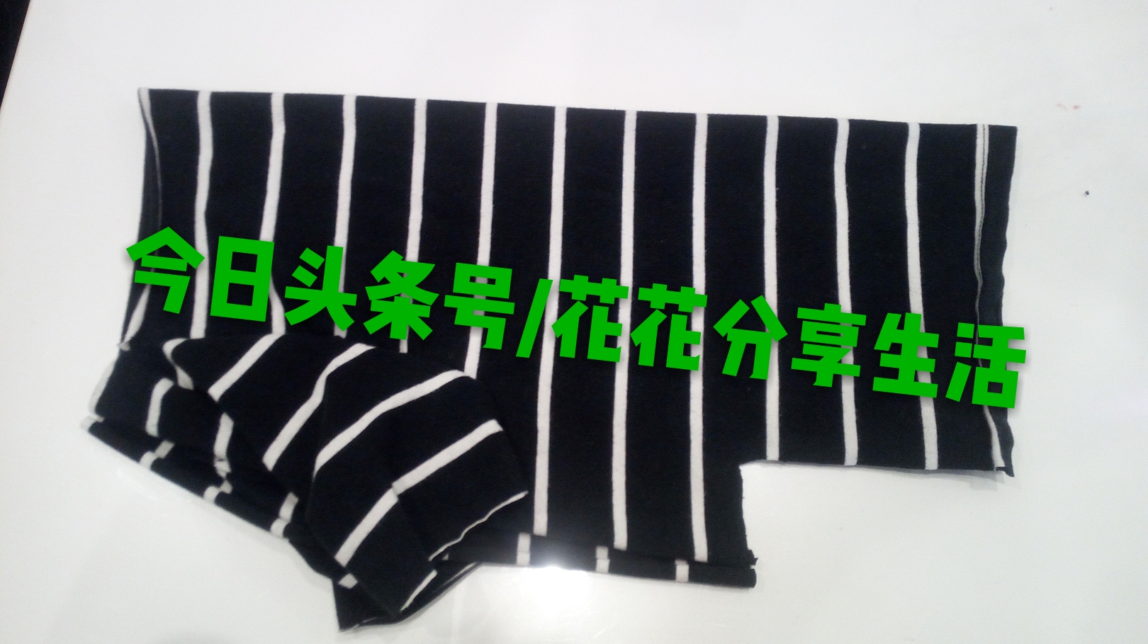 手工制作小狗衣服视频教程,怎样利用旧衣服做狗狗衣服